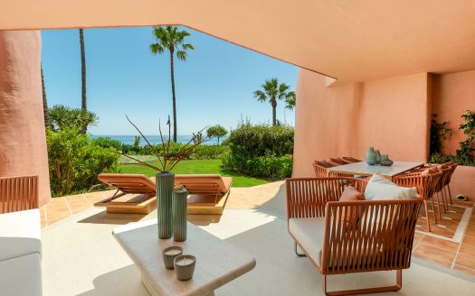 Apartamento planta baja frente al mar