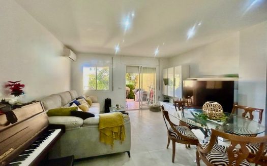 Coqueta casa adosada ideal permanente